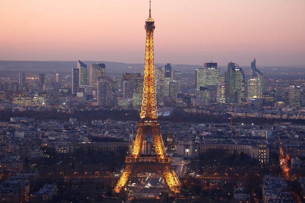 Báo cáo mật tiết lộ tình trạng rỉ sét nghiêm trọng của tháp Eiffel - 1 Báo cáo mật tiết lộ tình trạng rỉ sét nghiêm trọng của tháp Eiffel - 1