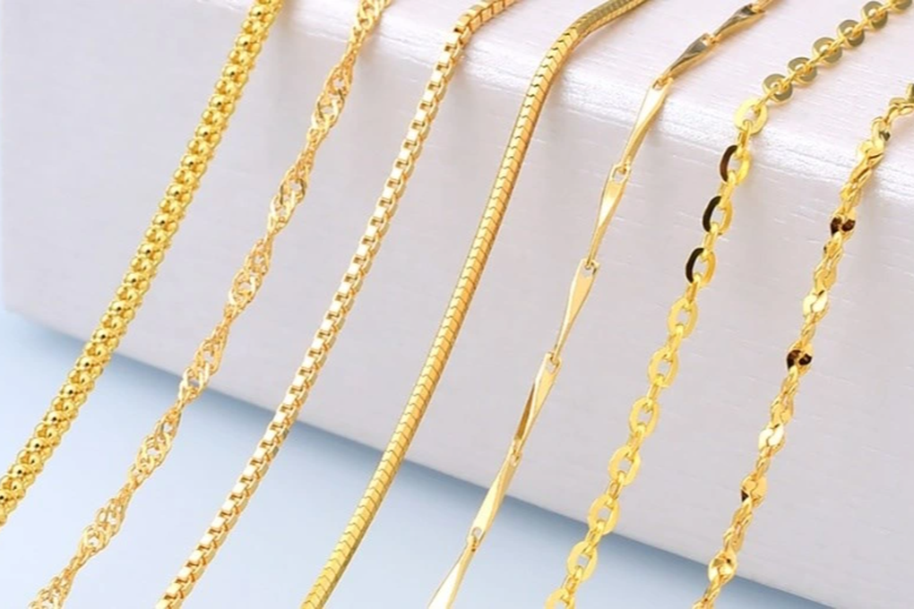 Vào cửa hàng vàng đeo thử dây chuyền, lắc tay rồi chuồn - 1 Vào cửa hàng vàng đeo thử dây chuyền, lắc tay rồi chuồn - 1