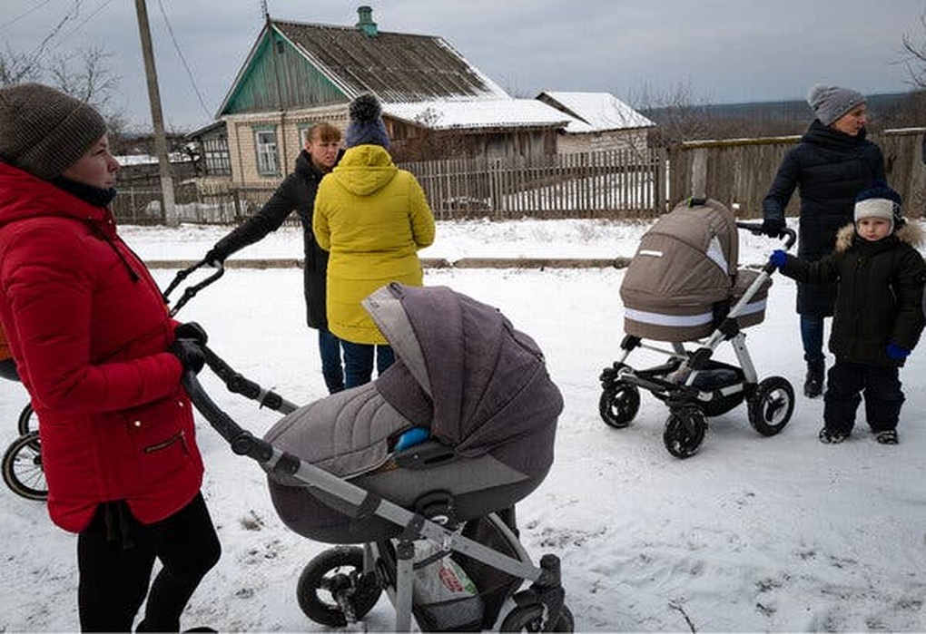 Những phòng khám di động ở vùng nông thôn chiến tuyến của Ukraine - 2 Những phòng khám di động ở vùng nông thôn chiến tuyến của Ukraine - 2