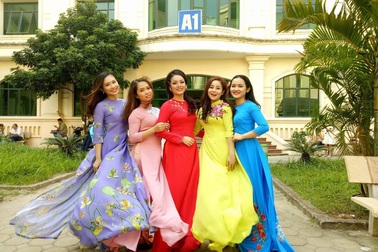 Ca sĩ Tân Nhàn ra MV với học trò mừng ngày Nhà giáo Việt Nam