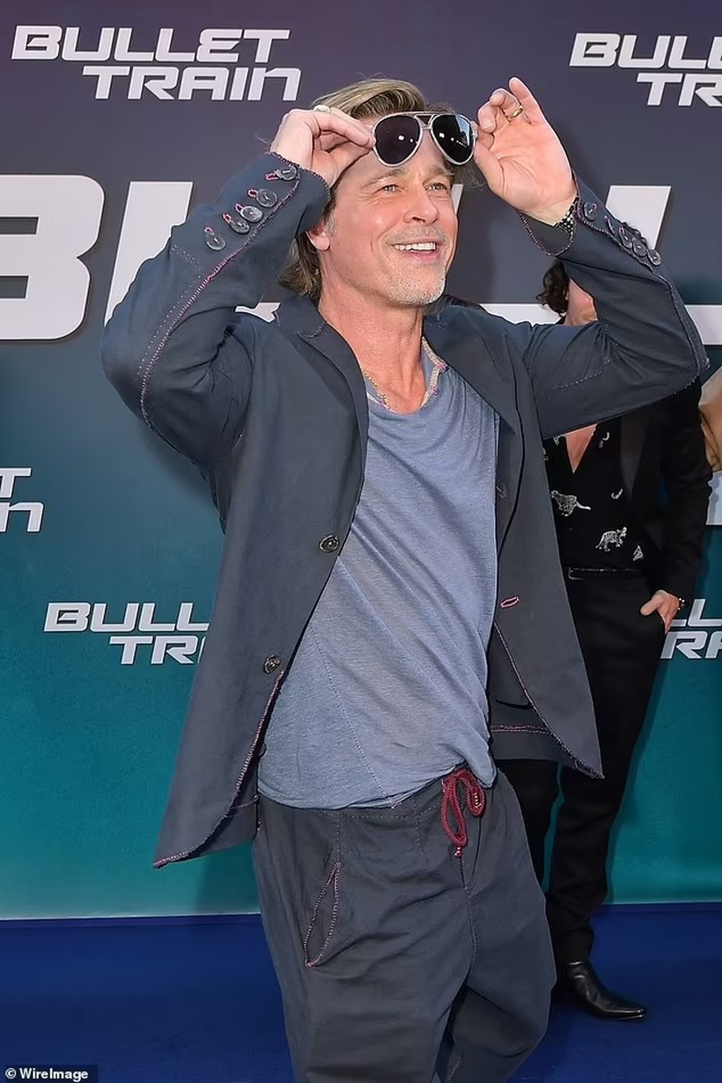 Có chuyện gì đang xảy ra với Brad Pitt? - 6 Có chuyện gì đang xảy ra với Brad Pitt? - 6