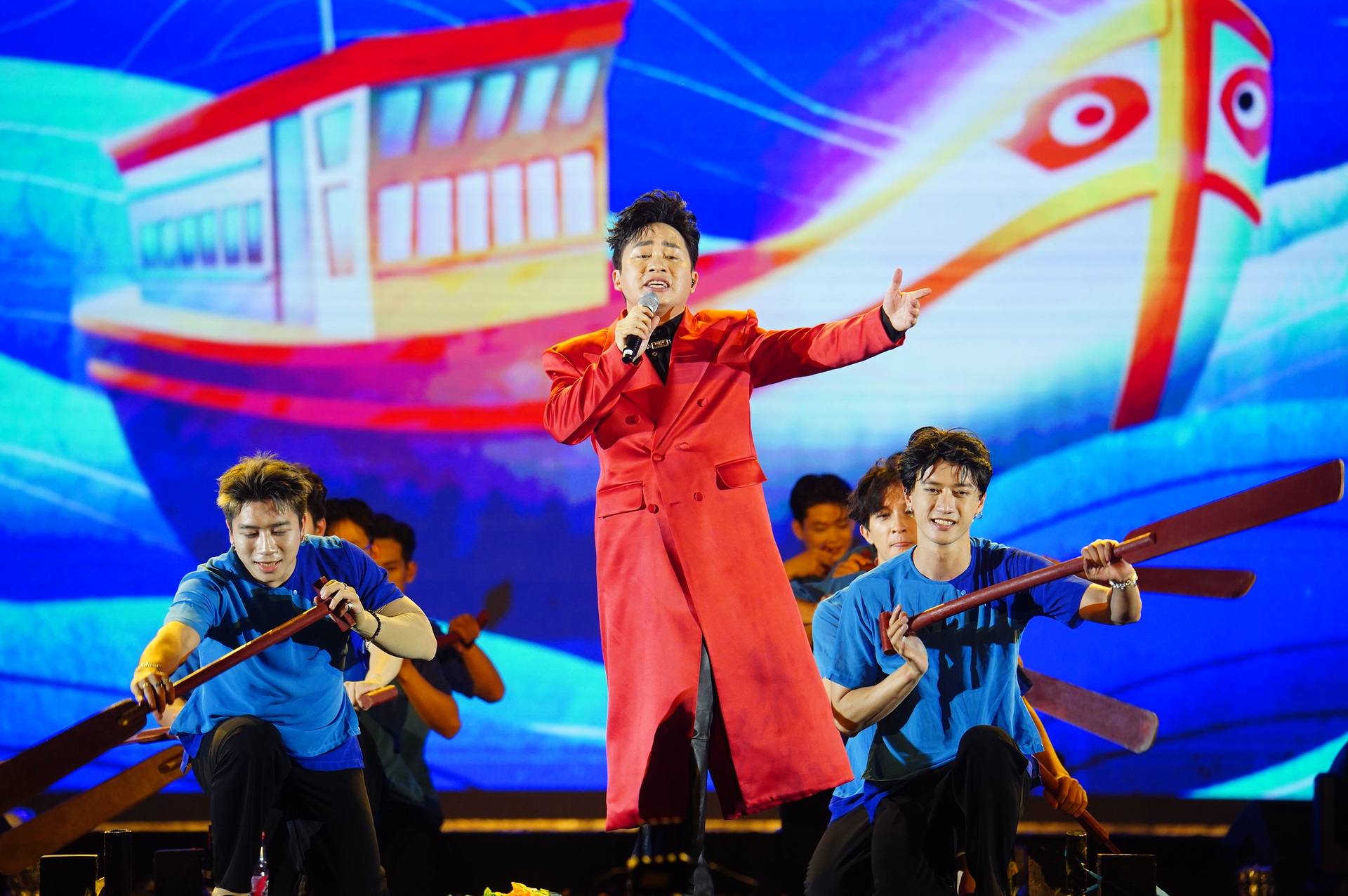 Chi Pu được khen tinh tế chỉ với một thay đổi nhỏ ở trang phục biểu diễn - 5 Chi Pu được khen tinh tế chỉ với một thay đổi nhỏ ở trang phục biểu diễn - 5