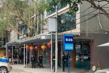 Cảnh sát xuất hiện tại nhà riêng của một doanh nhân nổi tiếng ở Thanh Hóa