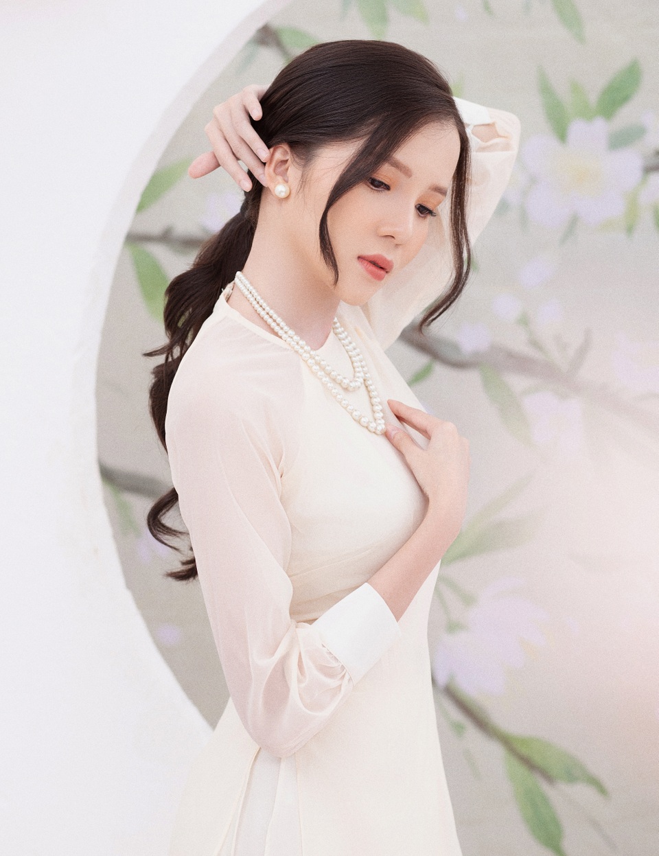 Hoa khôi Huỳnh Thúy Vi: Xuân năm nay rất khác trong trái tim mỗi người - 2 Hoa khôi Huỳnh Thúy Vi: Xuân năm nay rất khác trong trái tim mỗi người - 2