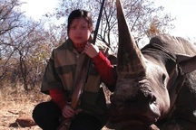 Người Việt chi 22 triệu USD săn tê giác Nam Phi