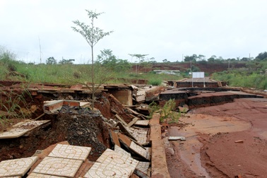 Bắt tạm giam cán bộ thẩm định công trình gần 1.000 tỷ "cứ xây lại sập"