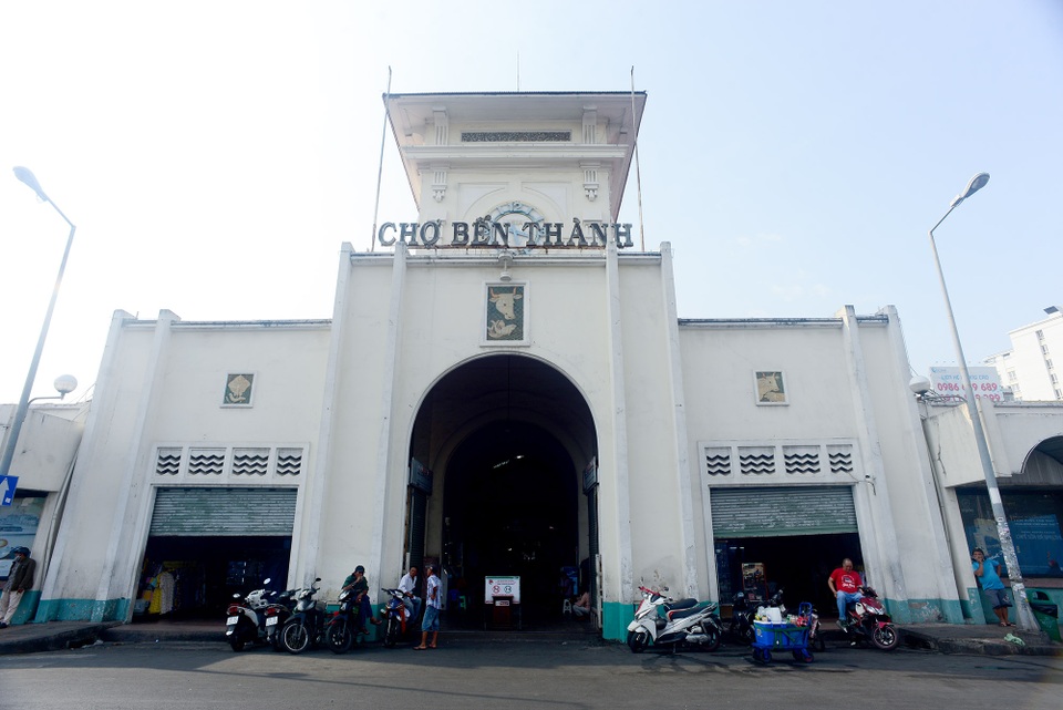 Chợ Bến Thành ế ẩm.jpg