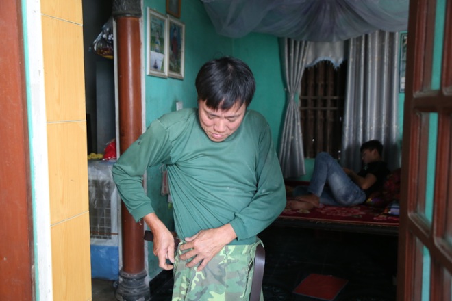 Đêm cuối năm với người làm nghề bốc mộ thuê - 5 Đêm cuối năm với người làm nghề bốc mộ thuê - 5
