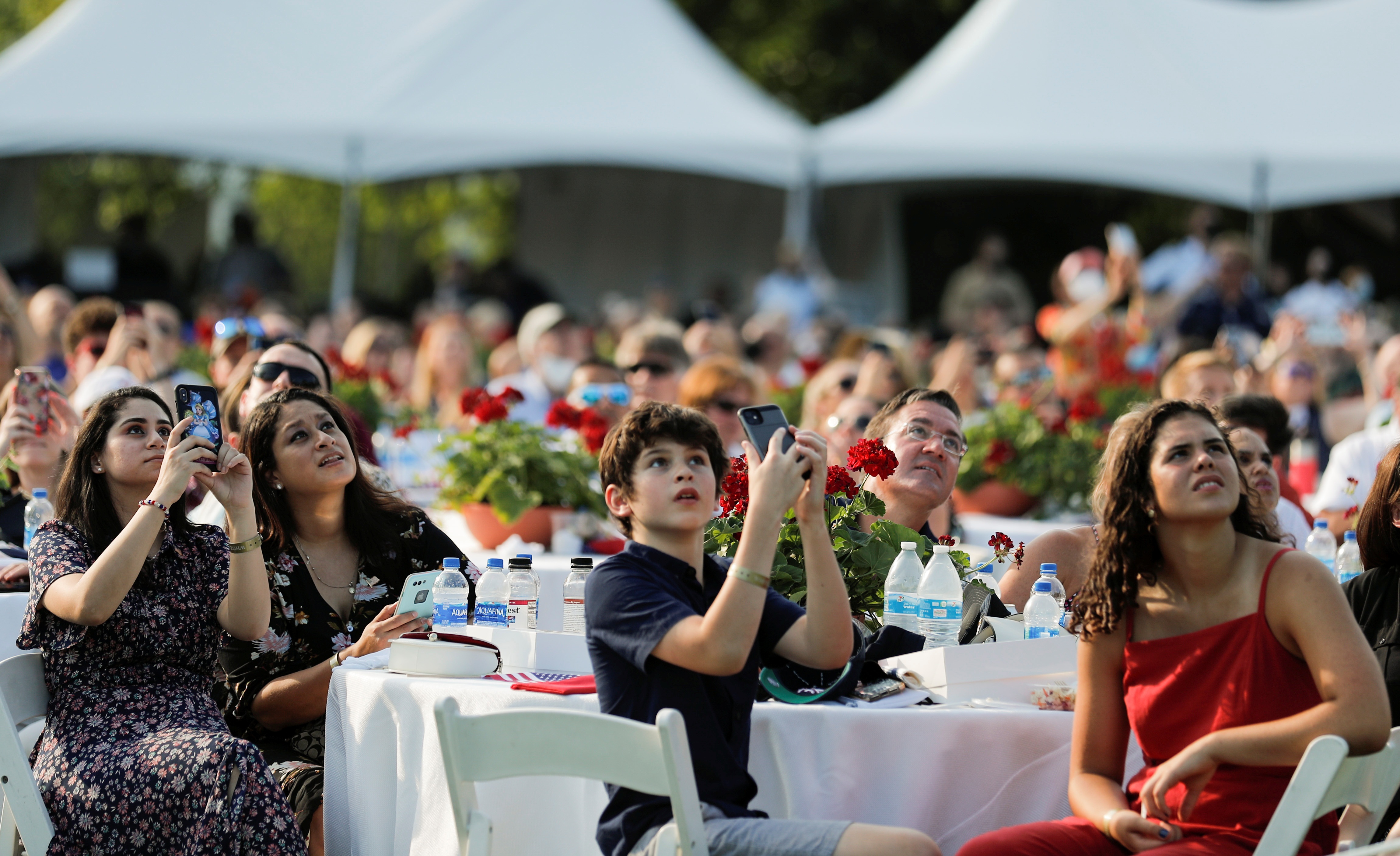 Dàn máy bay quân sự phô diễn sức mạnh mừng quốc khánh Mỹ - 1