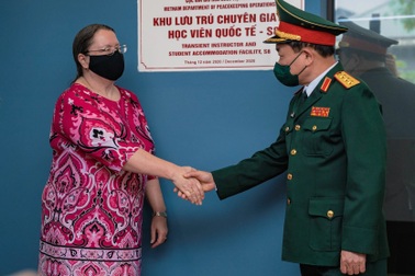 Mỹ bàn giao tòa nhà 1 triệu USD cho Cục Gìn giữ Hòa bình Việt Nam