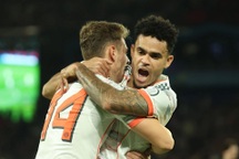 Luis Diaz lập cú đúp và bị đuổi, Bayern hạ PSG trong trận cầu nghẹt thở