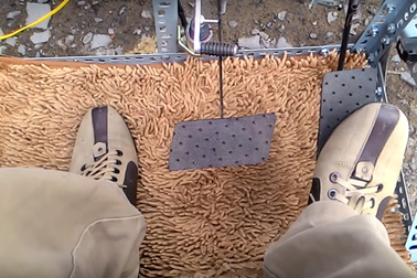 Giải pháp hạn chế đạp nhầm chân ga do người Việt sáng chế