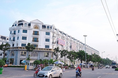 Shophouse Kiến Hưng Luxury: Sổ đỏ trao tay, trúng ngay Mercedes