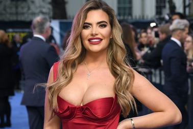 Cảnh sát ghé thăm nhà người đẹp Megan Barton Hanson