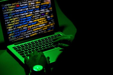 Chuyên gia: Nhiều tài khoản mạng xã hội phát thông tin sai lệch về Covid-19