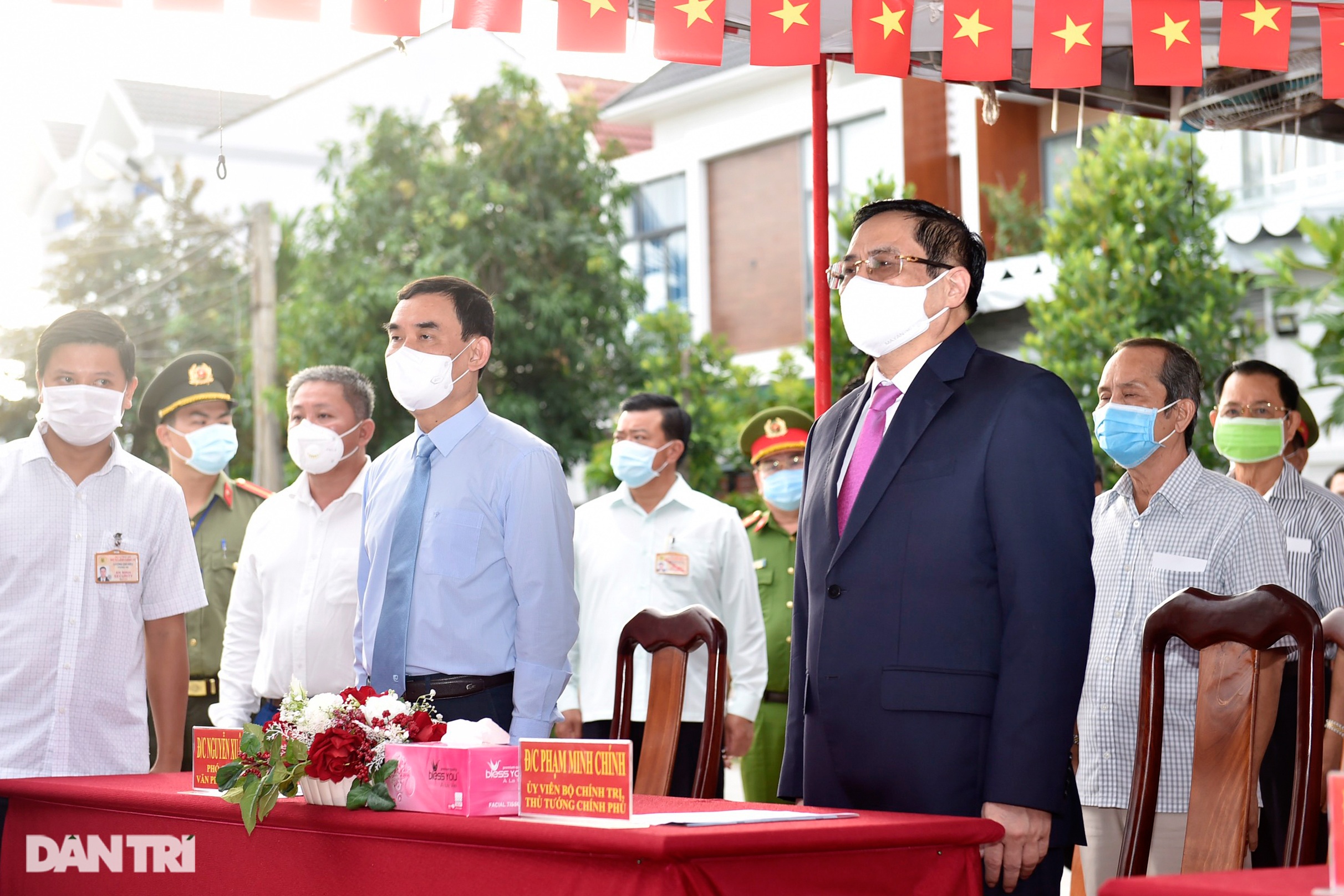 Toàn cảnh 69 triệu cử tri cả nước tham gia Ngày hội non sông - 4 Toàn cảnh 69 triệu cử tri cả nước tham gia Ngày hội non sông - 4