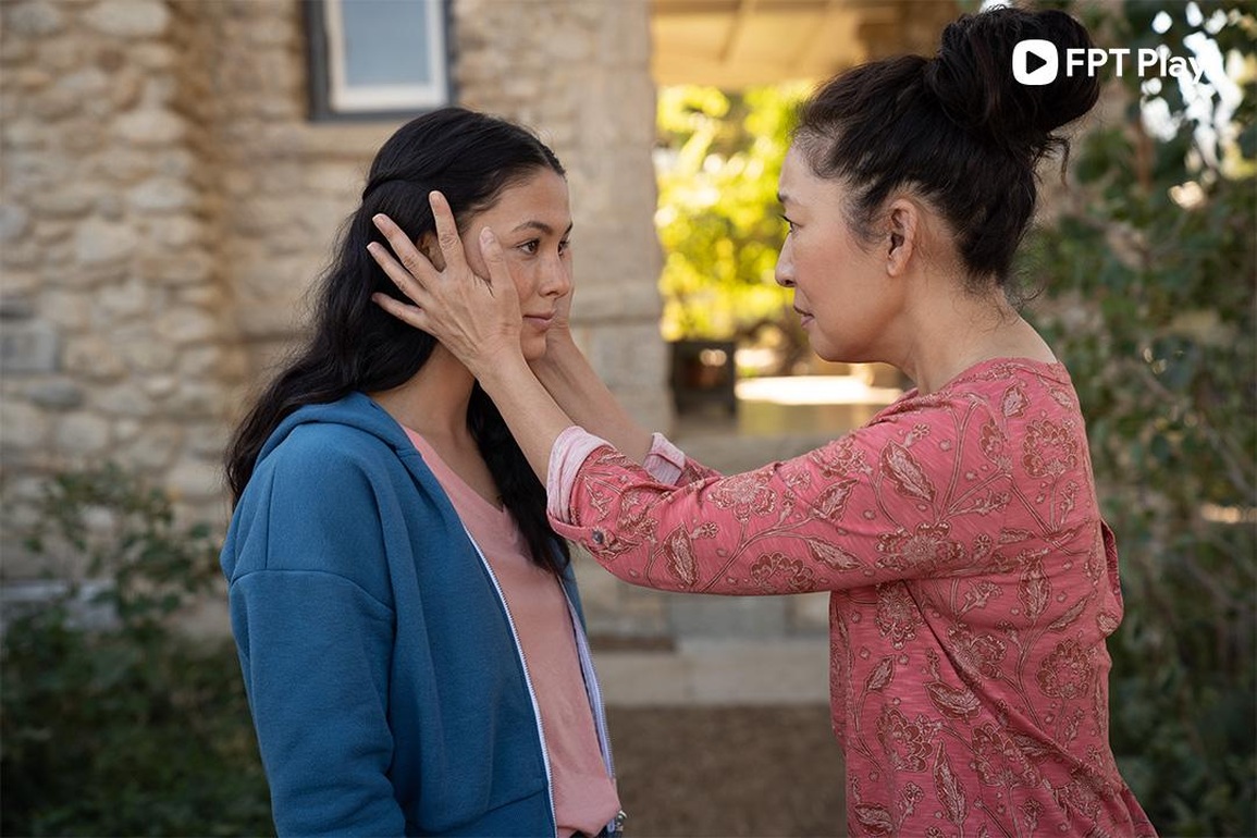 Sao gốc Á Sandra Oh tỏa sáng trong phim kinh dị Umma trên FPT Play - 3 Sao gốc Á Sandra Oh tỏa sáng trong phim kinh dị Umma trên FPT Play - 3
