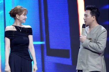 Phản ứng của Trấn Thành khi được nhắc về nụ hôn với Hari Won cách đây 9 năm