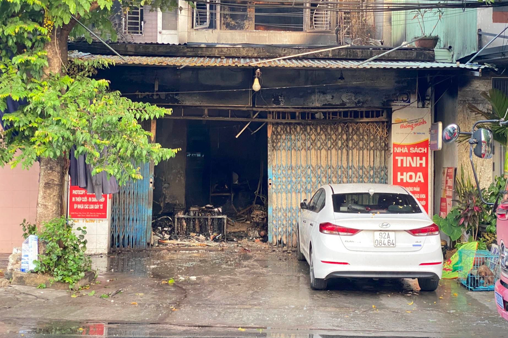 Đôi vợ chồng tử vong trong ngôi nhà cháy - 1 Đôi vợ chồng tử vong trong ngôi nhà cháy - 1