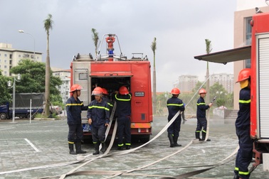 Diễn tập phương án phòng cháy chữa cháy tại chung cư Happy Star Tower