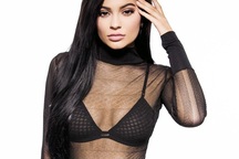 Em cô Kim đẹp như tượng trong ảnh quảng cáo mới