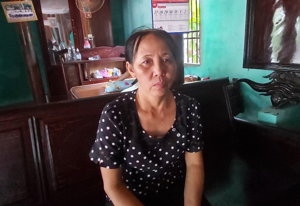 Thương người phụ nữ bất lực nhìn chồng, con nằm liệt giường chờ chết - 6 Thương người phụ nữ bất lực nhìn chồng, con nằm liệt giường chờ chết - 6