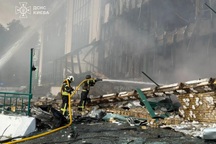 Ukraine hứng mưa hỏa lực trong đêm sau tuyên bố trả đũa của Nga