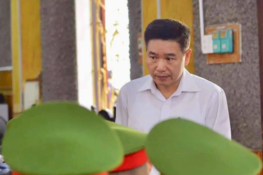 Vụ gian lận thi Sơn La: Bắt tạm giam nguyên Phó giám đốc Sở GD&ĐT sau phiên xử