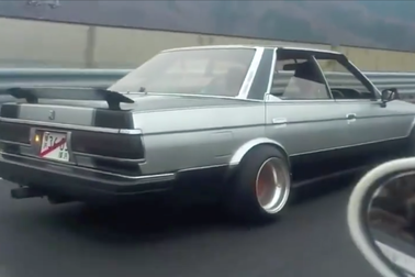 Khi nghệ sĩ chơi xe...