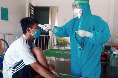 Ở tuyến đầu chống dịch, bác sĩ làm thơ động viên con gái đi thi tốt nghiệp