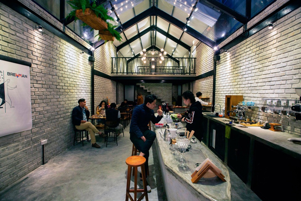 Quán cà phê xuyên thấu, khách vừa thưởng trà, vừa ngắm trăng ở Đà Nẵng - 8 Quán cà phê xuyên thấu, khách vừa thưởng trà, vừa ngắm trăng ở Đà Nẵng - 8