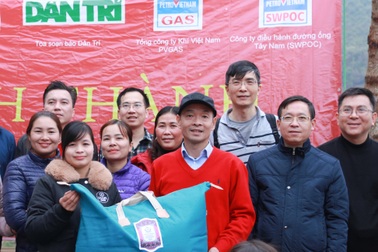 Leo núi, vượt suối khánh thành điểm trường sau hơn 2 năm gian nan xây dựng