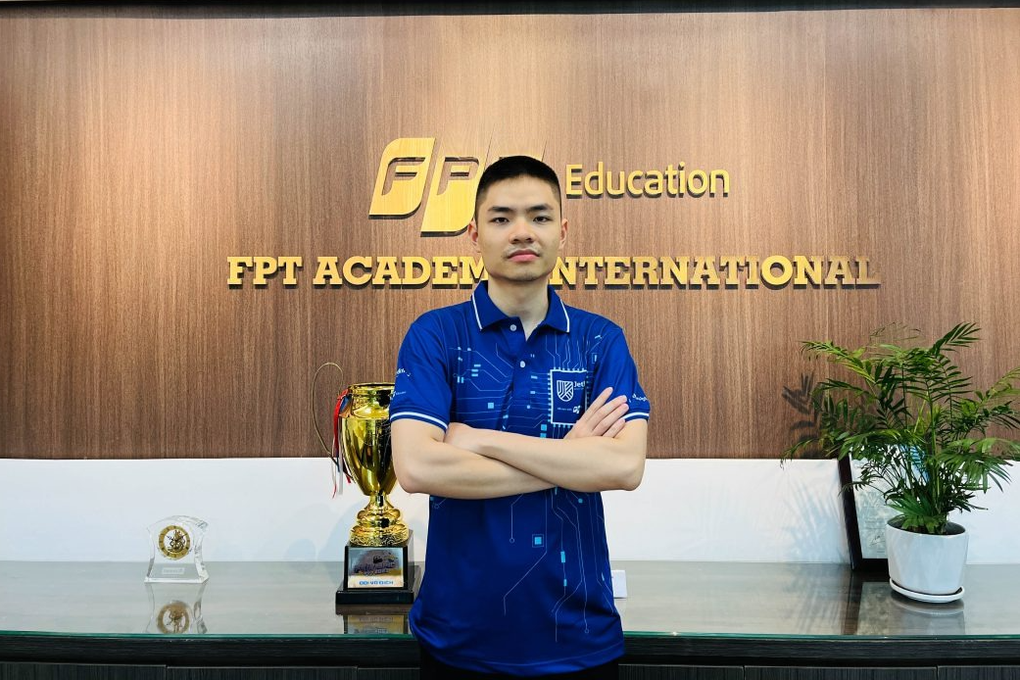Sinh viên FPT Jetking giành suất tham dự Bootcamp về bán dẫn tại Singapore - 3 Sinh viên FPT Jetking giành suất tham dự Bootcamp về bán dẫn tại Singapore - 3