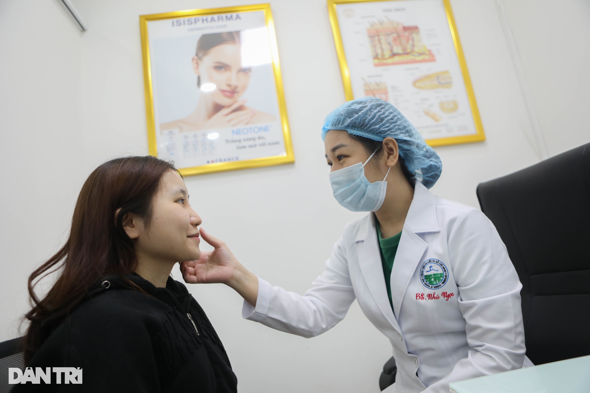 Gen Z chi gần 10 triệu để tiêm filler làm đầy hốc mắt - 2 Gen Z chi gần 10 triệu để tiêm filler làm đầy hốc mắt - 2