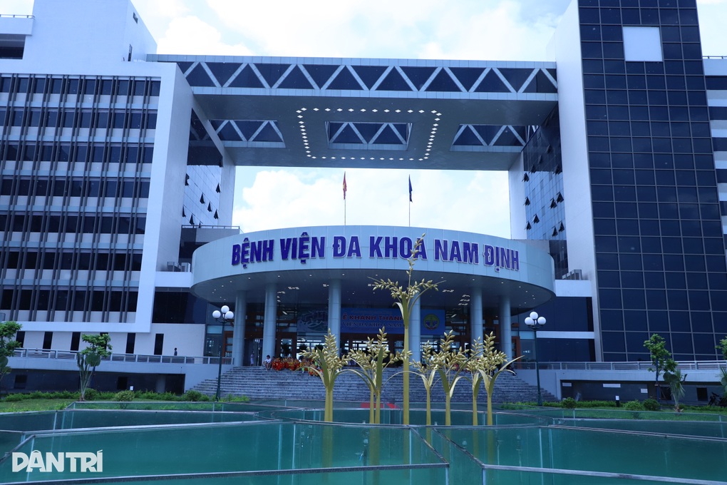 Khánh thành bệnh viện nghìn tỷ sau 18 năm khởi công ở Nam Định - 1