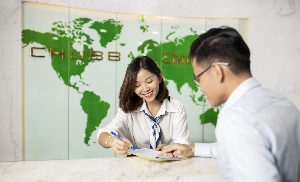 Chubb Life Vietnam erhält 3 Auszeichnungen bei den HR Asia Awards 2025 – 2 Chubb Life Việt Nam nhận 3 giải thưởng tại HR Asia Awards 2025 - 2