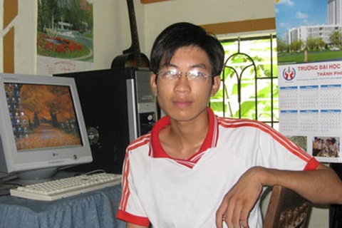 Cậu trò nhút nhát đỗ điểm cao 2 trường ĐH lớn