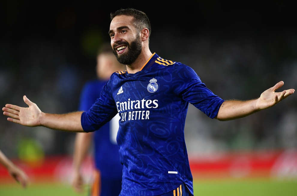 Real Madrid đánh bại Real Betis sau trận cầu mưa thẻ vàng - 4 Real Madrid đánh bại Real Betis sau trận cầu mưa thẻ vàng - 4