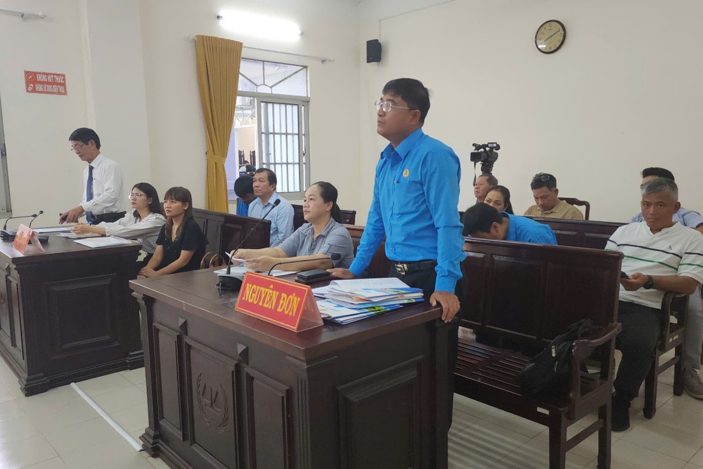 Bị chóng mặt khi đang làm việc, người đàn ông được bồi thường gần 1,8 tỷ - 2 Bị chóng mặt khi đang làm việc, người đàn ông được bồi thường gần 1,8 tỷ - 2