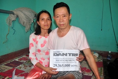 Trao gần 30 triệu đồng đến hoàn cảnh cô giáo có số phận nghiệt ngã