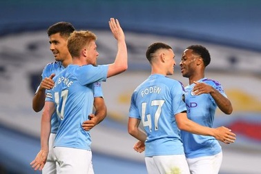 Bốn điểm nhấn từ trận đại thắng của Man City trước Liverpool