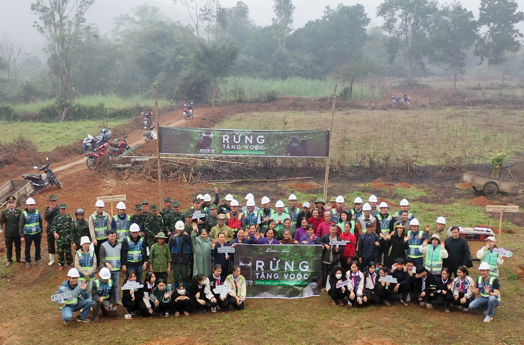 Coteccons trồng 8.000 cây rừng tại khu bảo tồn voọc gáy trắng, Quảng Bình - 1 Coteccons trồng 8.000 cây rừng tại khu bảo tồn voọc gáy trắng, Quảng Bình - 1