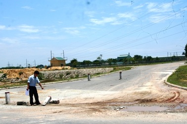 Bất lực trước nạn “xé rào” ra quốc lộ
