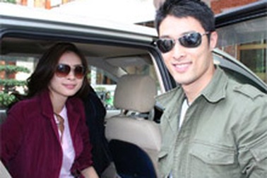 “Xin đừng chạm vào đời sống riêng tư” 