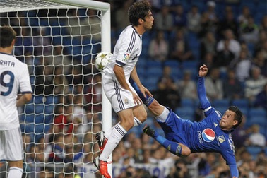 Real Madrid hủy diệt Millonarios 8-0 tại Bernabeu Cup
