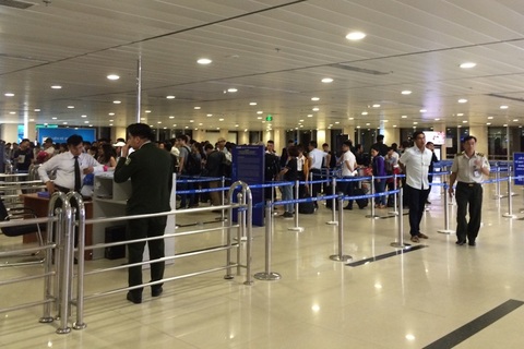 Sân bay Tân Sơn Nhất thông thoáng trong những chuyến bay đêm