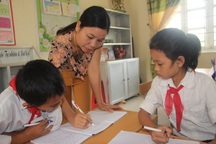 Lương giáo viên cần phải cao nhất trong khối hành chính sự nghiệp!?