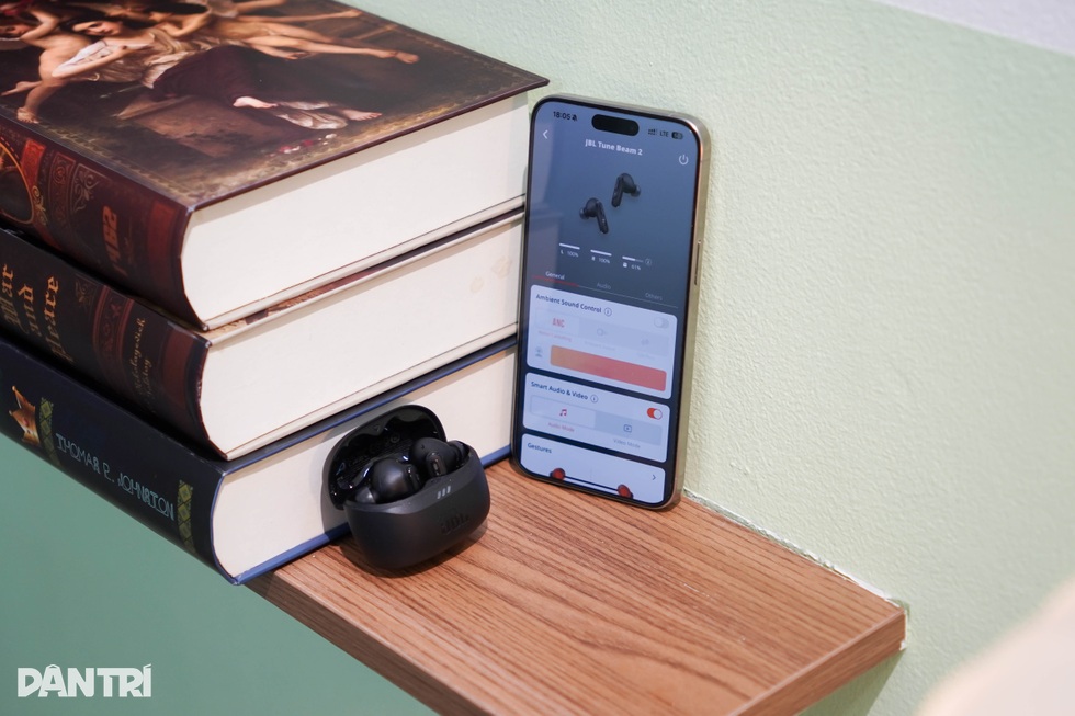 Đánh giá tai nghe JBL Tune Beam 2: Tính năng chống ồn cần cải thiện - 12 Đánh giá tai nghe JBL Tune Beam 2: Tính năng chống ồn cần cải thiện - 12