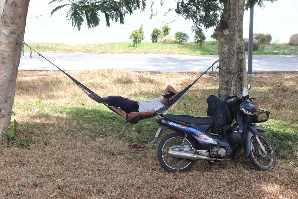 Nắng nóng lịch sử, Thừa Thiên Huế có ngày liên tiếp 7 vụ cháy rừng - 10 Nắng nóng lịch sử, Thừa Thiên Huế có ngày liên tiếp 7 vụ cháy rừng - 10