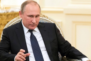 Tổng thống Nga Putin kể chuyện “mối tình đầu”